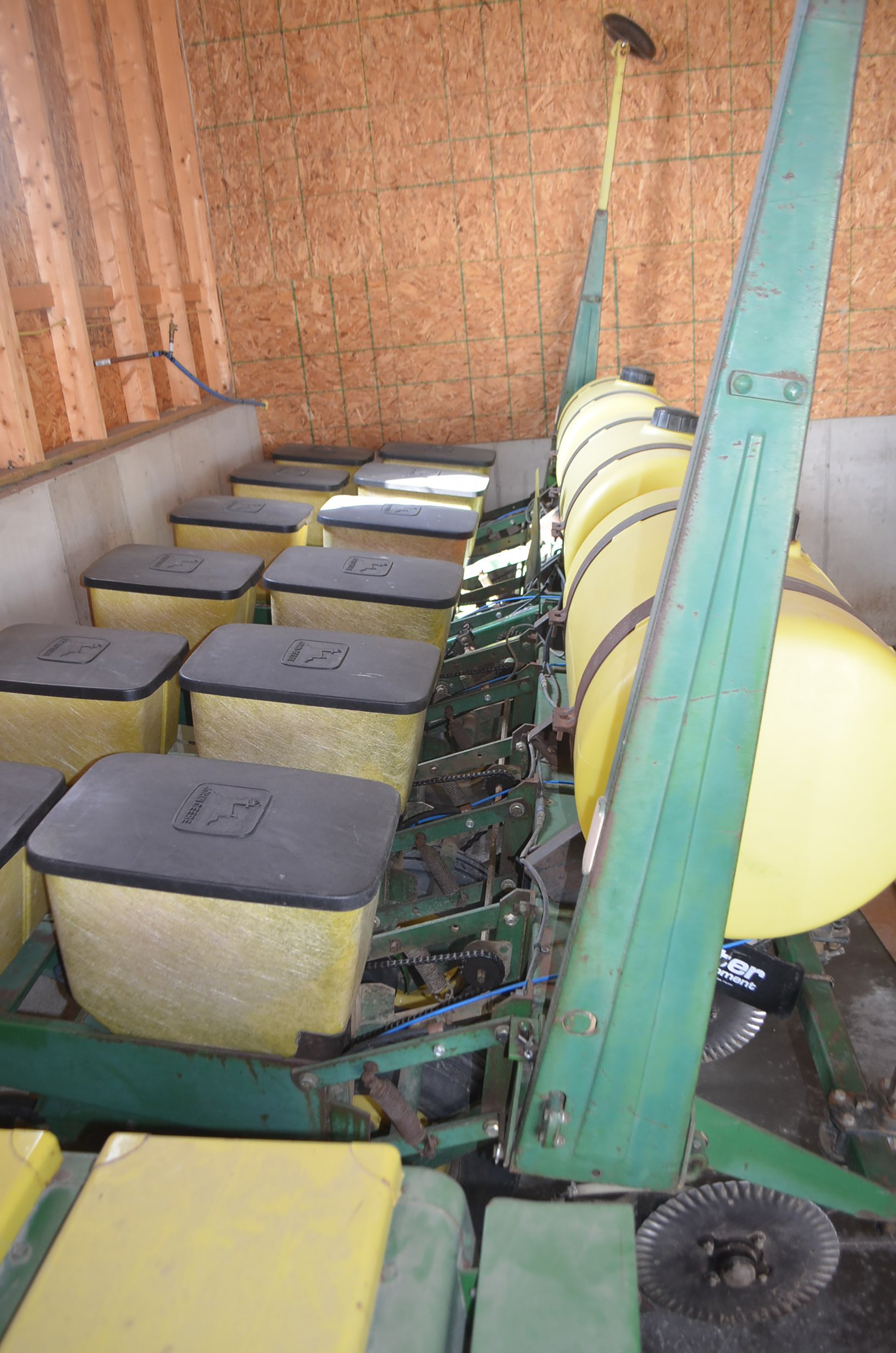 Property photo 19 - FARM EQUIPMENT AUCTION IN ALLEN COUNTY, INDIANA